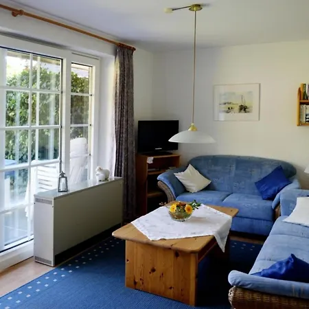 Am Gruenstreifen Apartment *